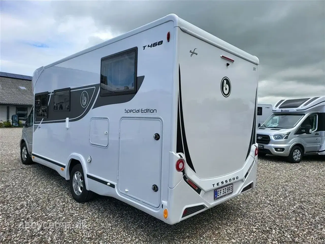 Billede 4 - 2024 - Benimar Tessoro T468 Special Edition   Automatgear. NK Pakke. solcelle. batteri. inverter. Maxxfan. markise. udvendigt bruseudtag. lædersæder. Kun 4600 Km!!!