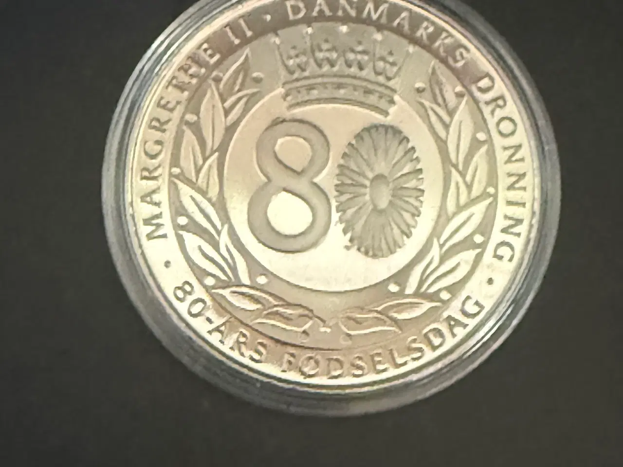 Billede 4 - Medalje Dronning Margrethe 80 ÅR