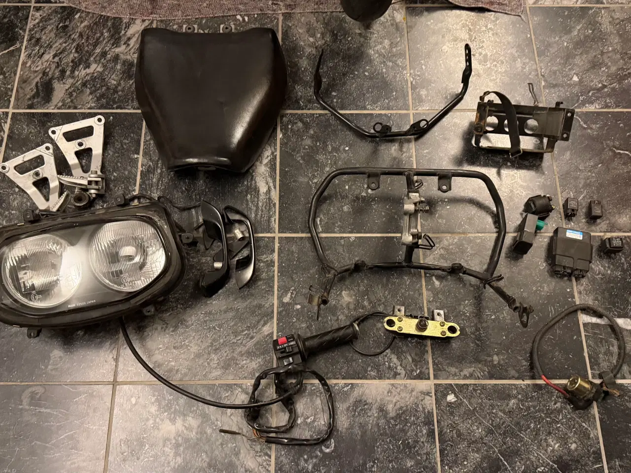 Billede 1 - Suzuki GSXR W dele