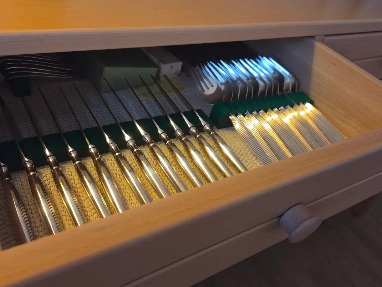 Billede 4 - Skænk, massiv bøg