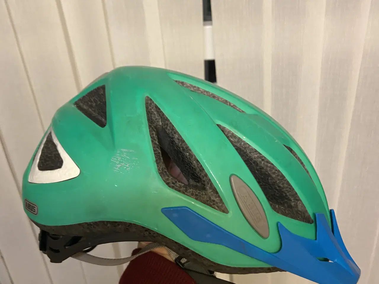 Billede 3 - ABUS Cykelhjelm til børn - Flot mintgrøn farve