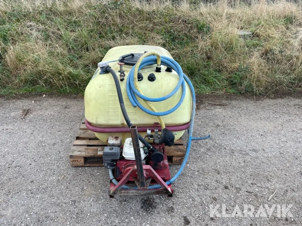 Billede 2 - Vandtank med pumpe HARDI