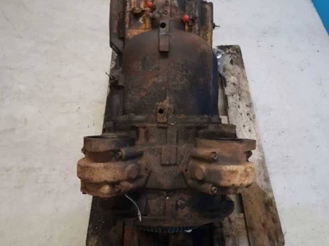 Billede 8 - Volvo L120 Gearkasse / Transmission