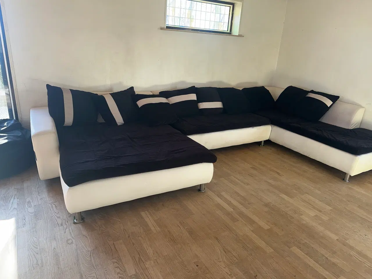 Billede 1 - Leather and Suede Sofa