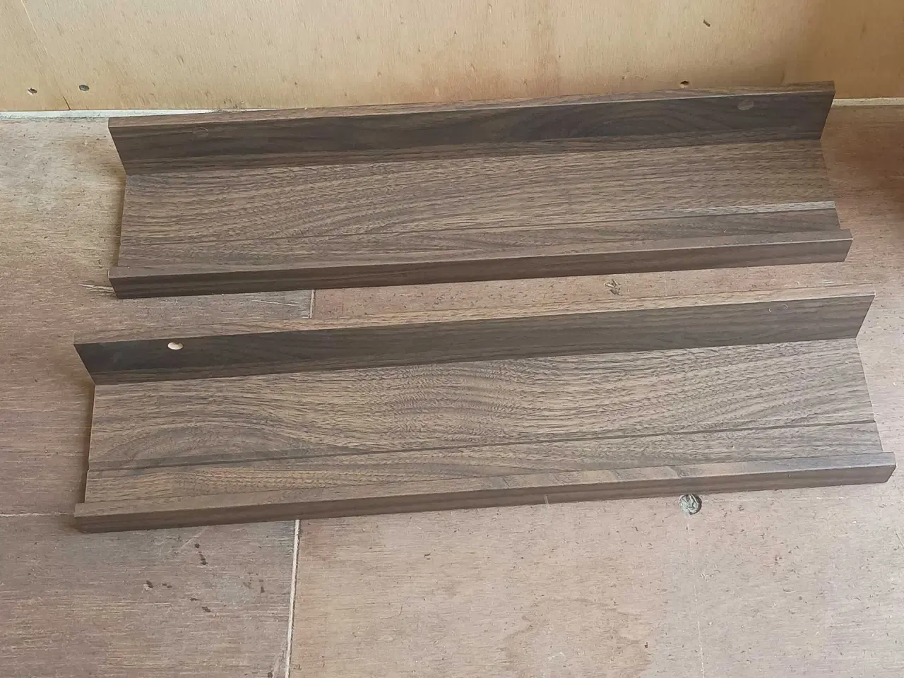 Billede 1 - 2 stk billedhylder