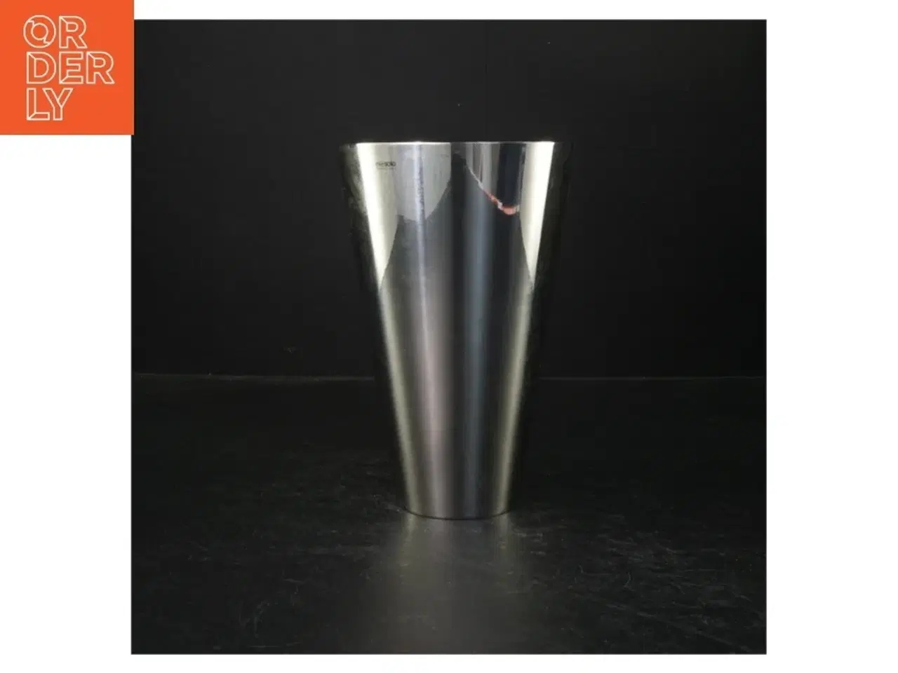 Billede 4 - Glasvase og Metalvase fra Eva Solo (str. 21 cm)