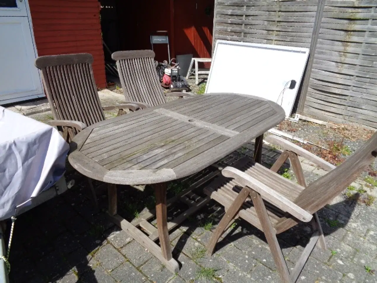 Billede 1 - Havebord med 3 stole