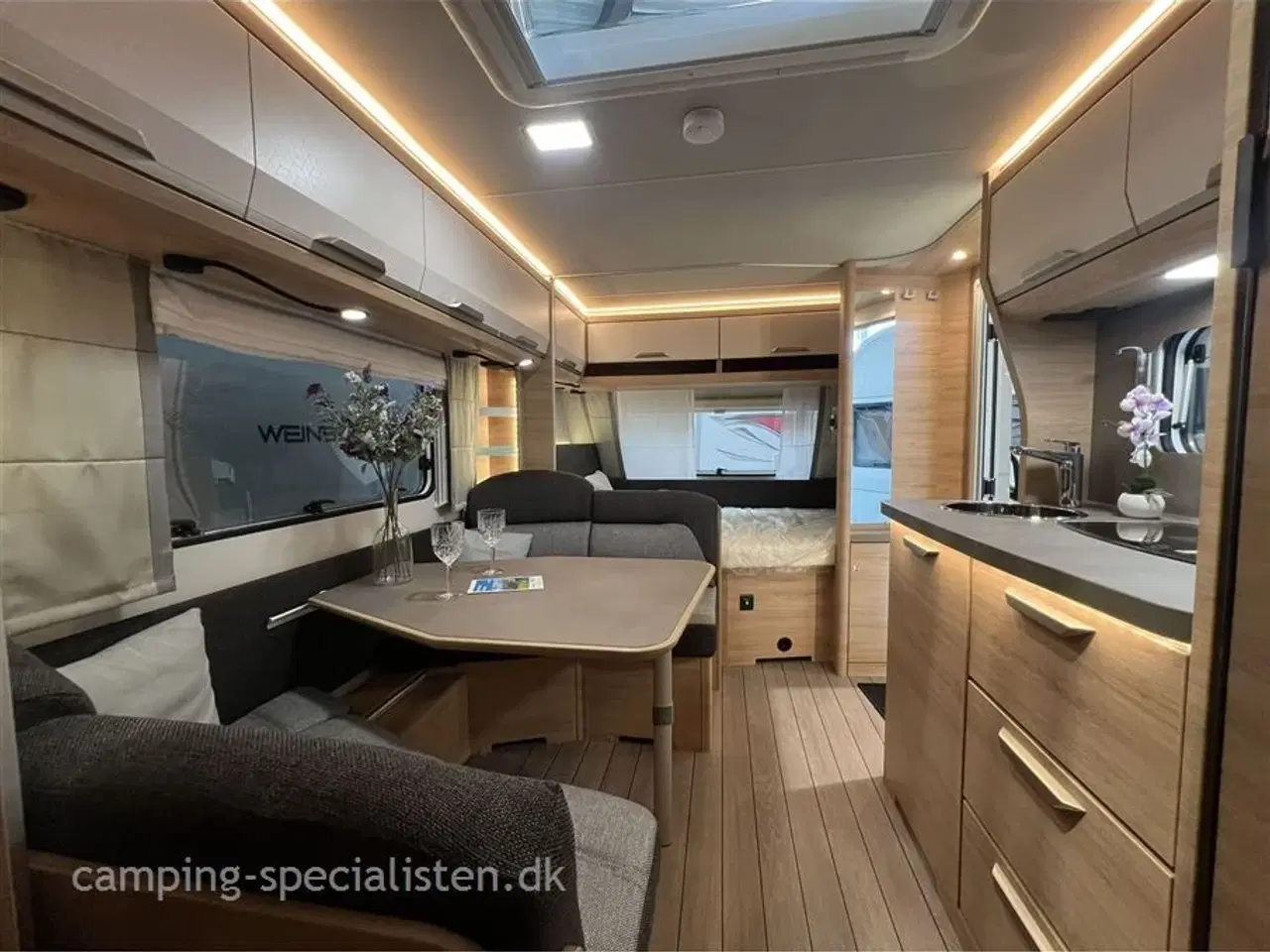 Billede 11 - 2024 - Knaus Südwind 580 QS   En flot Knaus Südwind 580 QS 2024 den perfekte løsning til børnefamilien - kan nu opleves hos Camping-Specialisten.dk Silkeborg