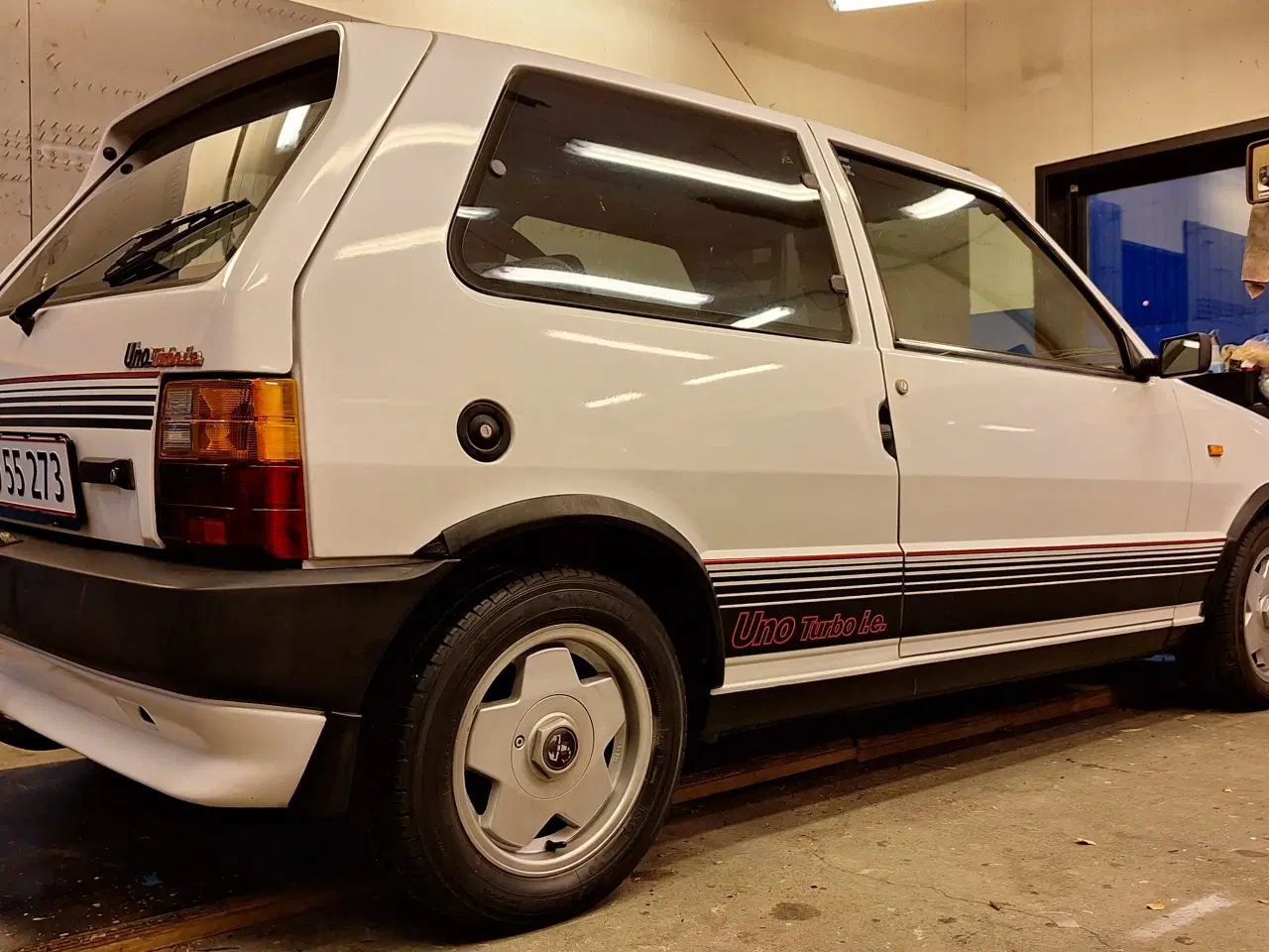 Billede 1 - Fiat Uno Turbo (replica), Rustfri nysynet veteran