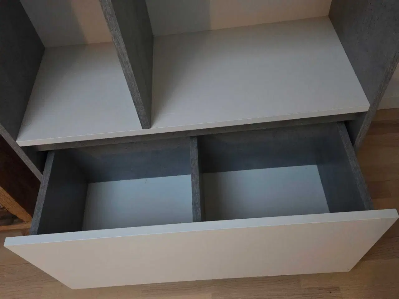 Billede 4 - Billund Jysk reol