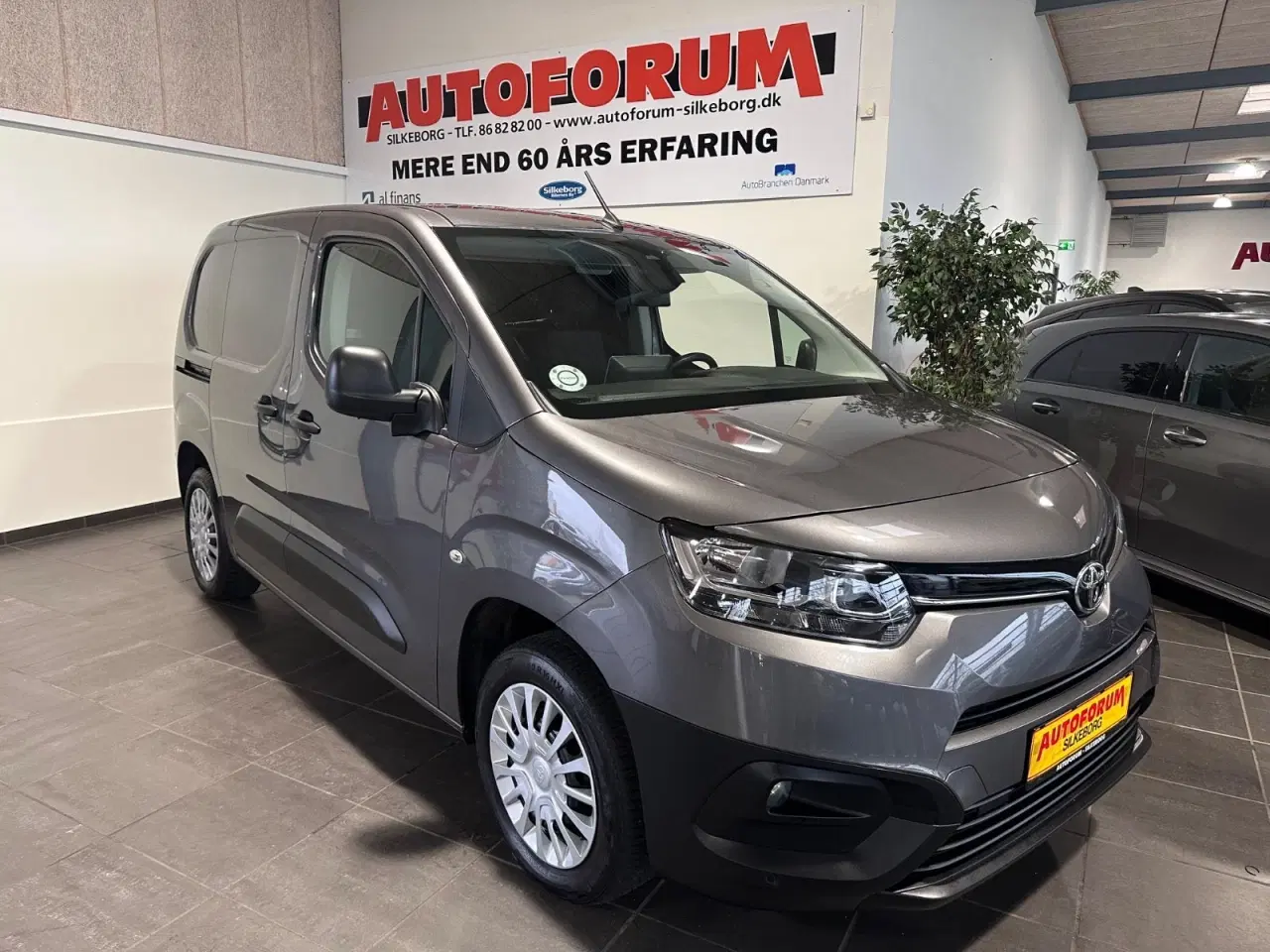 Billede 1 - Toyota ProAce City 1,5 D 130 Medium Comfort aut.