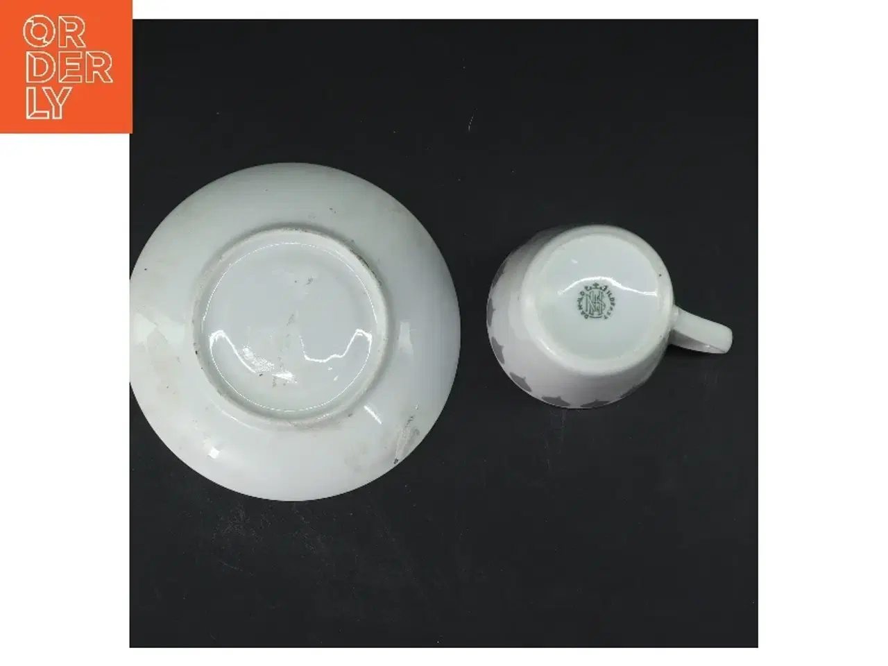 Billede 2 - Kaffekop med underkop fra Lyngbyporcelænsfabrik(str. Ø 13,5 & 7,5 cm)