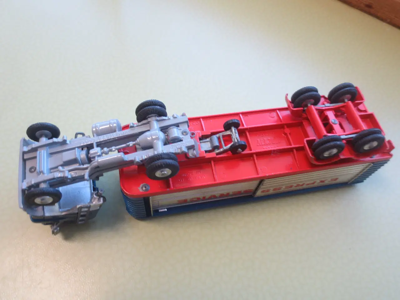 Billede 5 - 1 stk Ford Lastbil -Bedford Hestetransport 