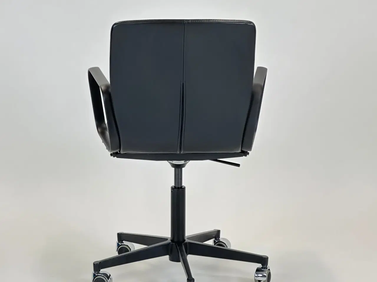 Billede 5 - Magnus Olesen Butterfly Swivel High Kontorstol – Sort