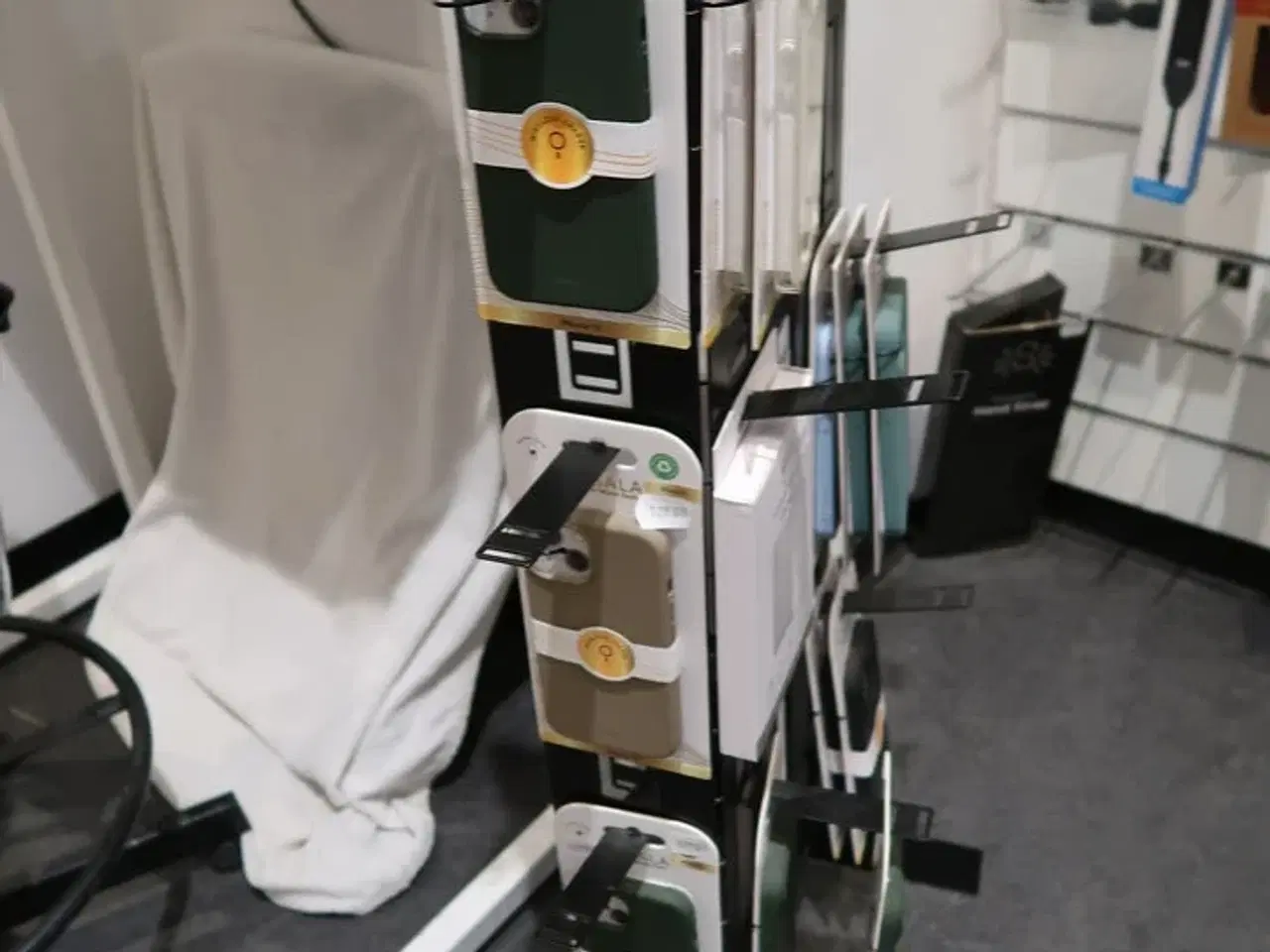 Billede 6 - Stativ med mobilcovers ONSALA, samt skærmbeskyttelse