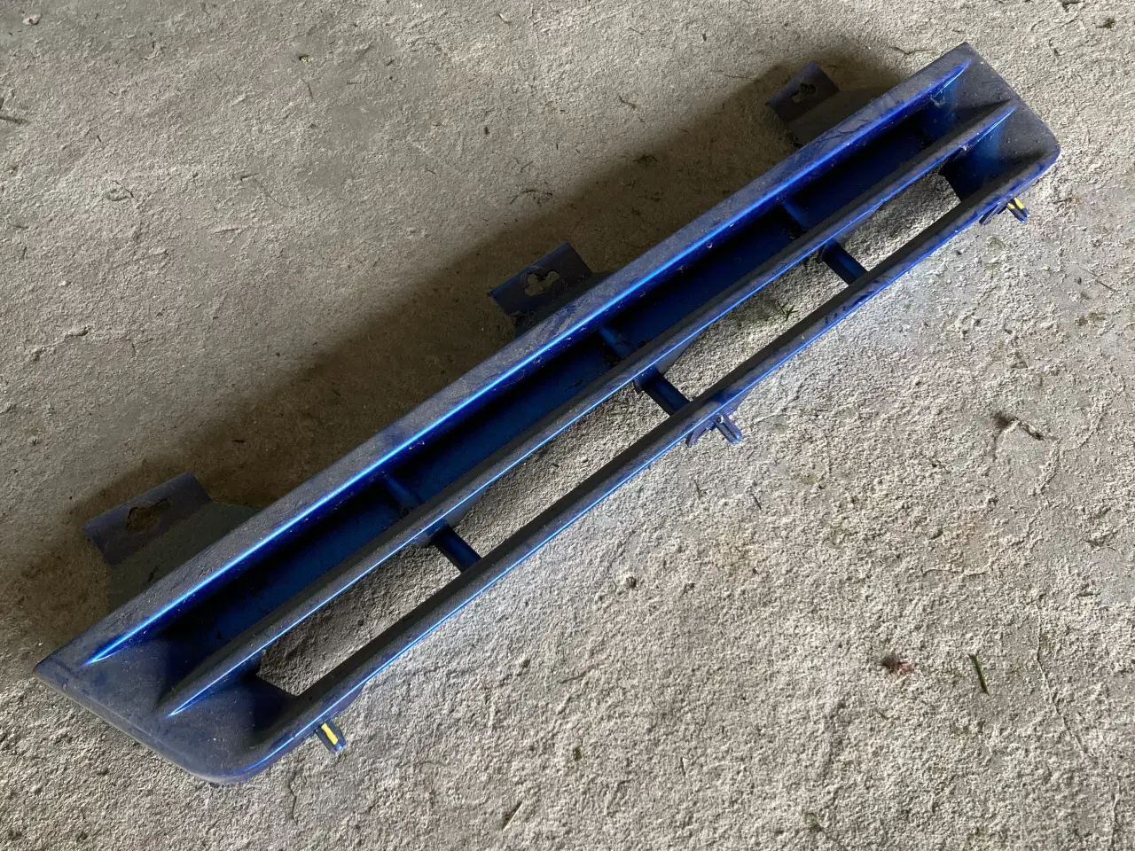 Billede 3 - Kadett E kofanger