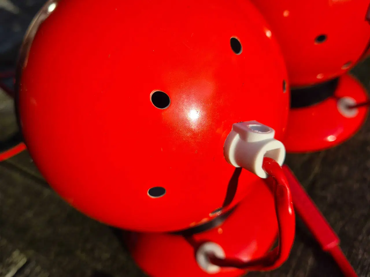 Billede 9 - Velholdte rødorange magnetlamper 