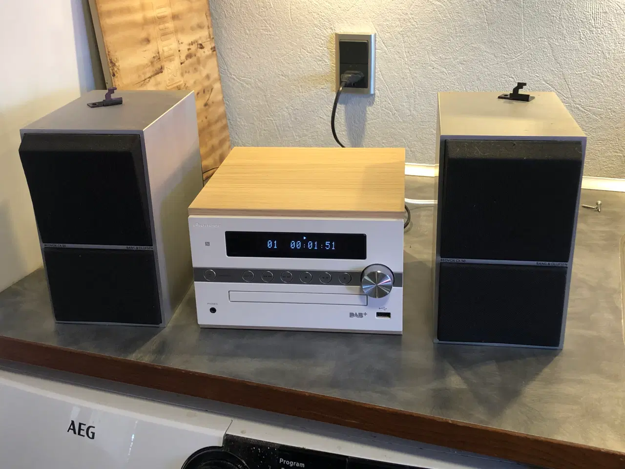 Billede 1 - DAB+ radio & 2 B&O CX 50 højtaler 