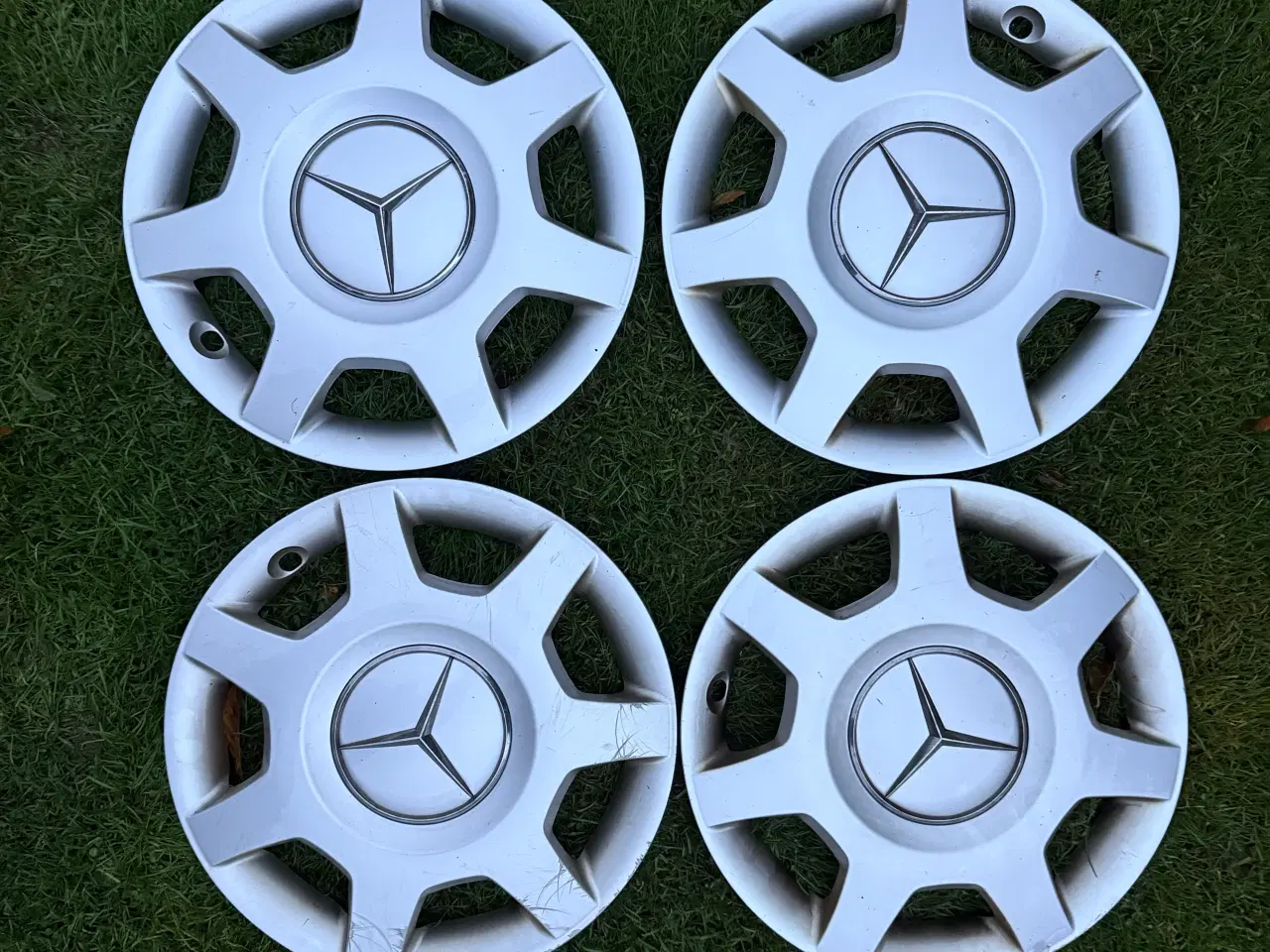 Billede 1 - Mercedes 15" hjulkapsler