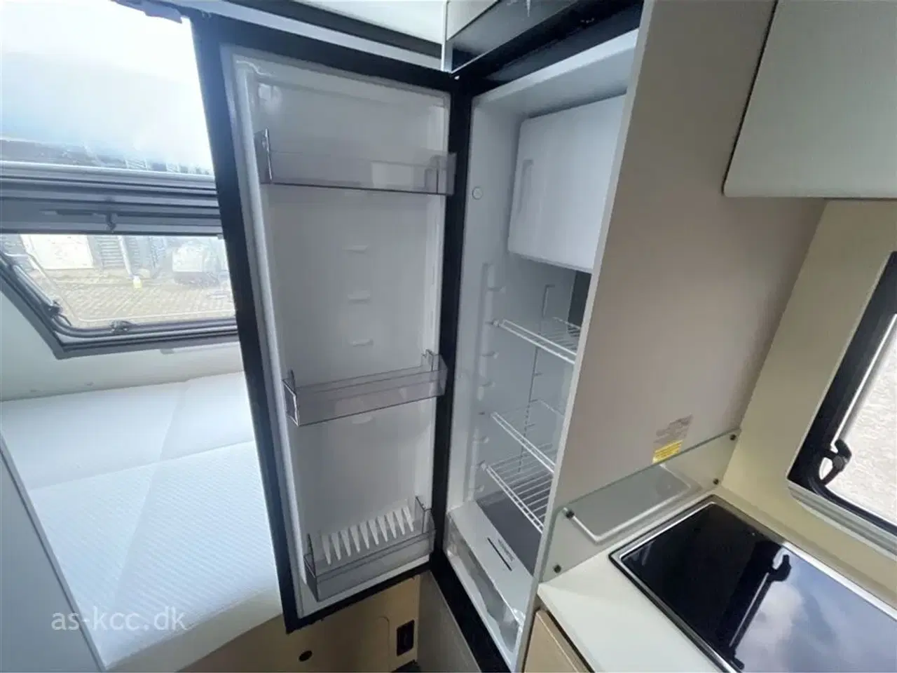 Billede 12 - 2026 - Adria Action 391 PD Panorama Adria Action 391 PD Classic Panorama årg. 2026 Generation 2 ny ude og inde. Incl batteriboks og lader.