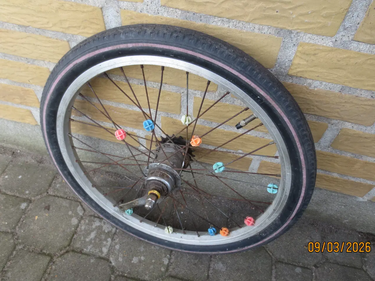 Billede 2 - 1 stk Baghjul 20 tommer med 3 Gear Nexus og dæk