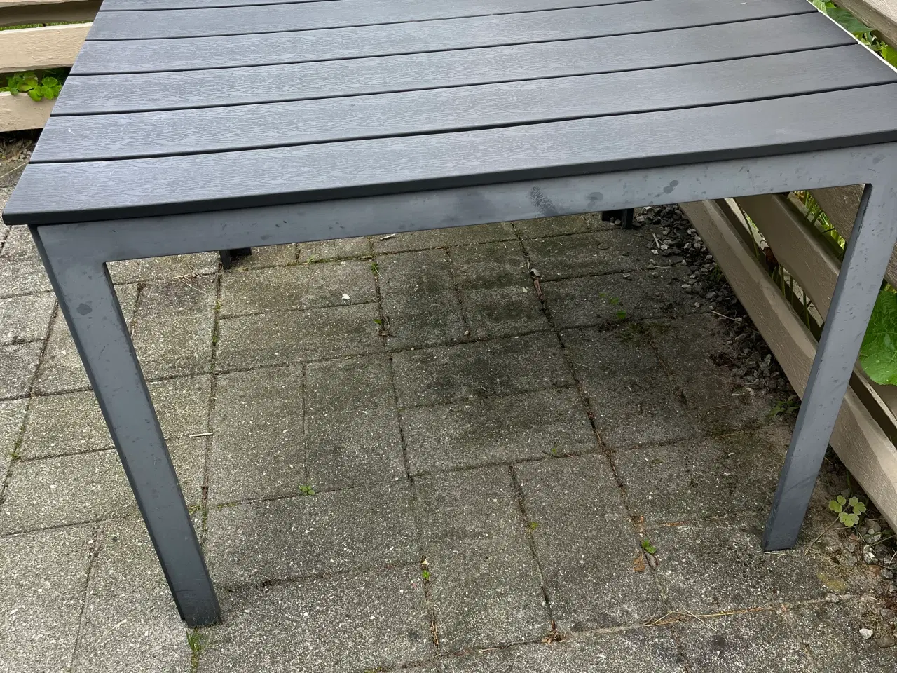 Billede 2 -  Vedligeholdelses fri havebord 100x100