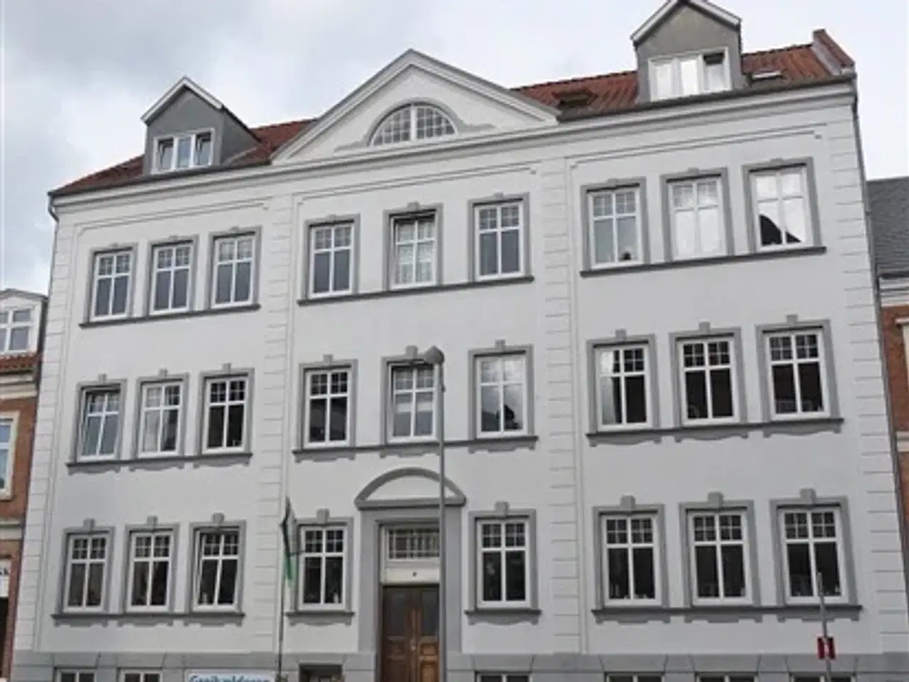 Billede 1 - 109 m2 lejlighed på Jernbanegade, Viborg