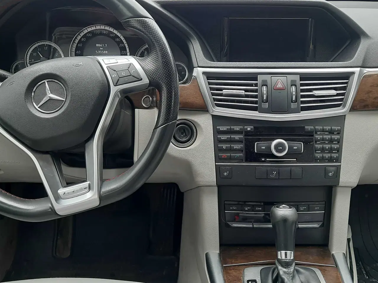 Billede 5 - MB E250  - motor 139000 km