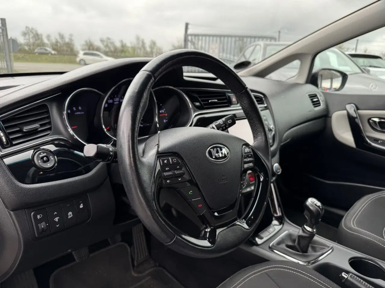 Billede 6 - Kia Ceed SW 1,6 CRDI Attraction 136HK Stc 6g