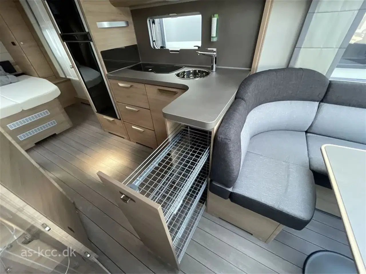 Billede 10 - 2024 - Knaus Südwind 650 UX 60 YEARS   Knaus Sudwind 650 UX  60 Years  Alde Centralvarme
