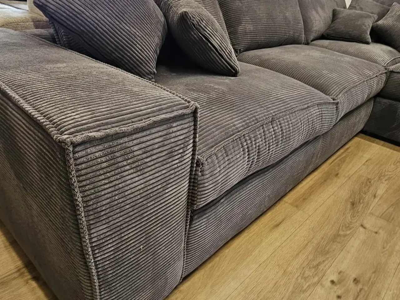 Billede 2 - Stor Hjørnesofa LINCOLN