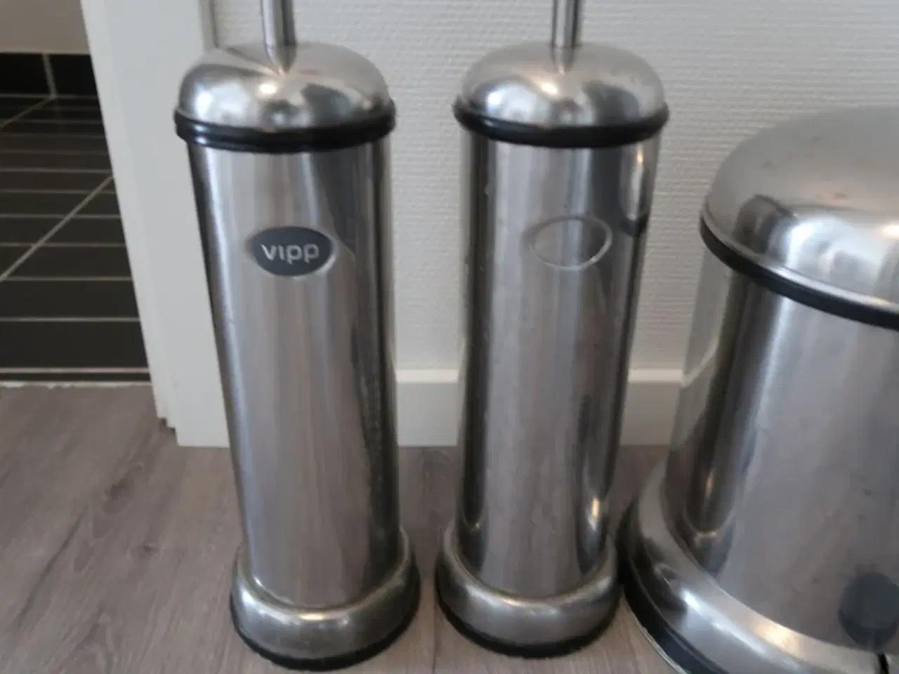 Billede 2 - Vipp pedalspand & 2 toiletbørster