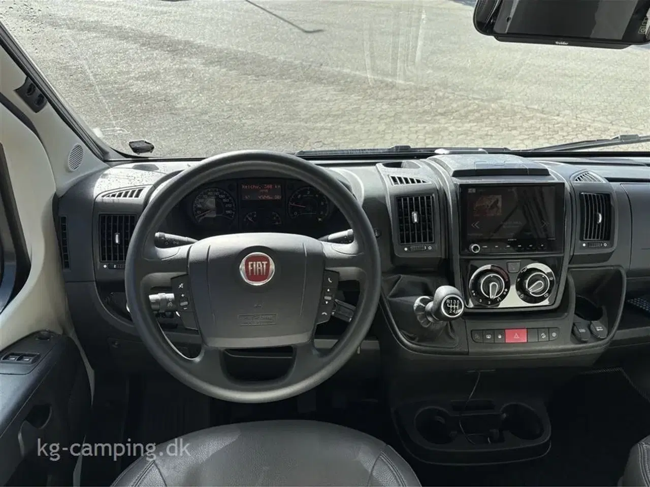 Billede 15 - 2021 - Chausson First Line C717   Rummelig familiecamper med masser af komfort!
