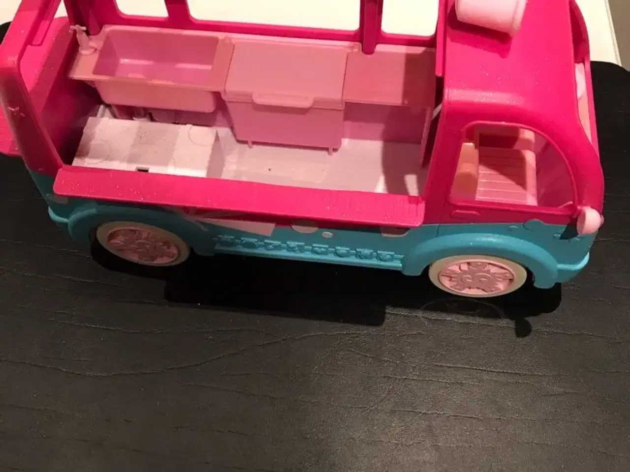 Billede 1 - Stor Shopkins bus sælges