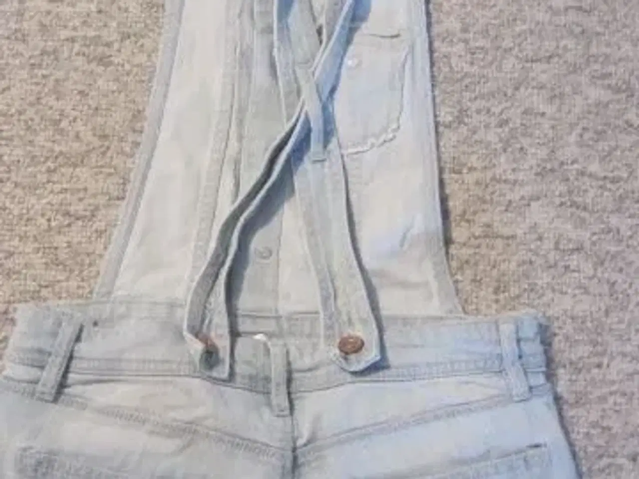 Billede 2 - Str. 34, shorts overall