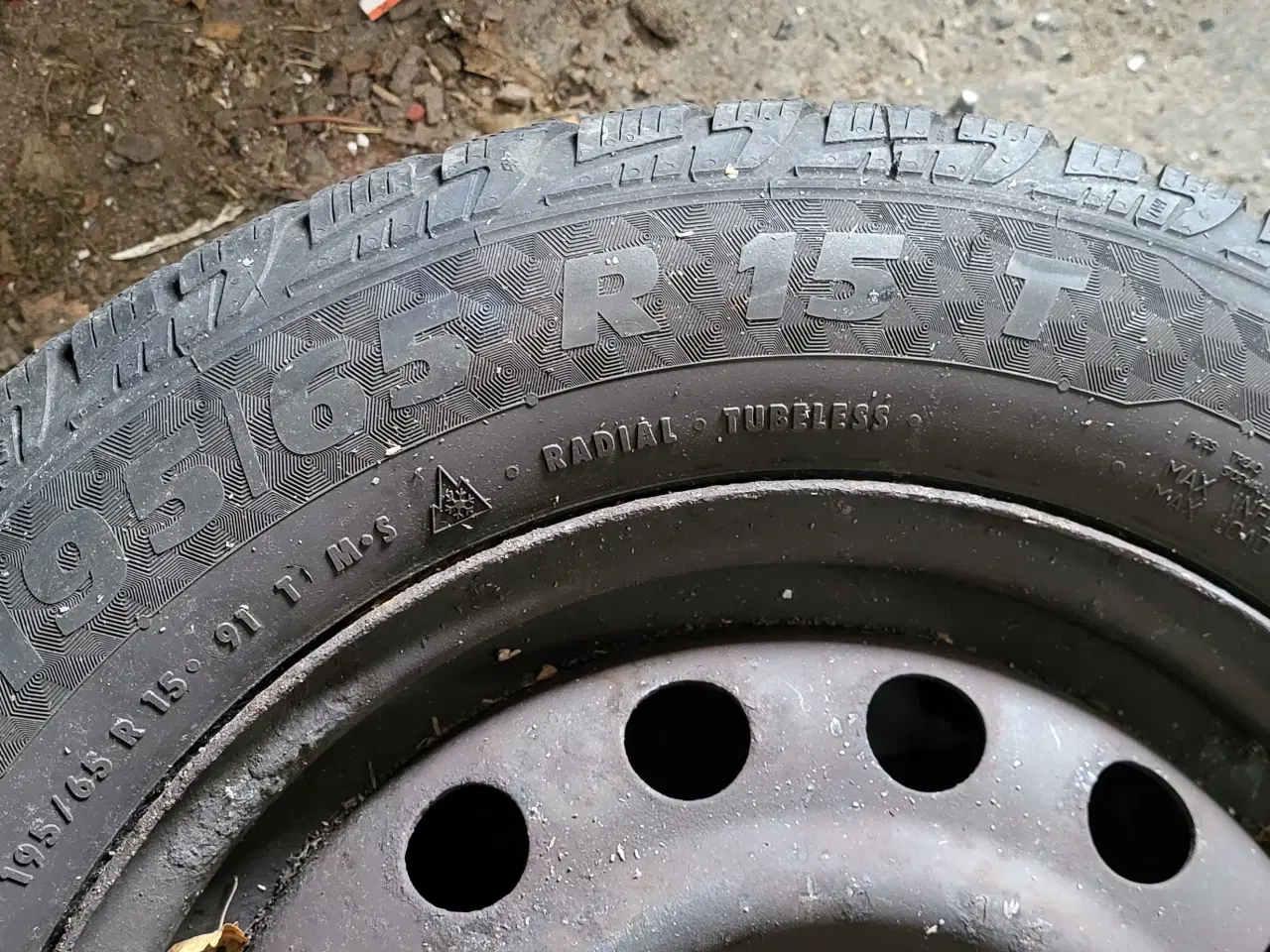 Billede 1 - Stål fælge med dæk 
