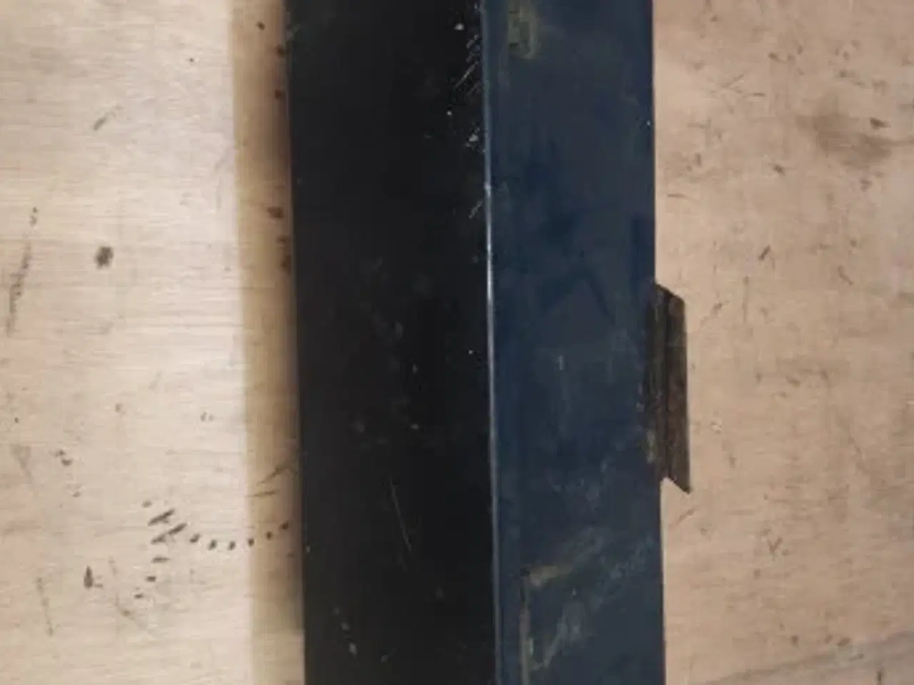 Billede 10 - Ford 6640 Værkktøjkasse F0NN17005AA11M