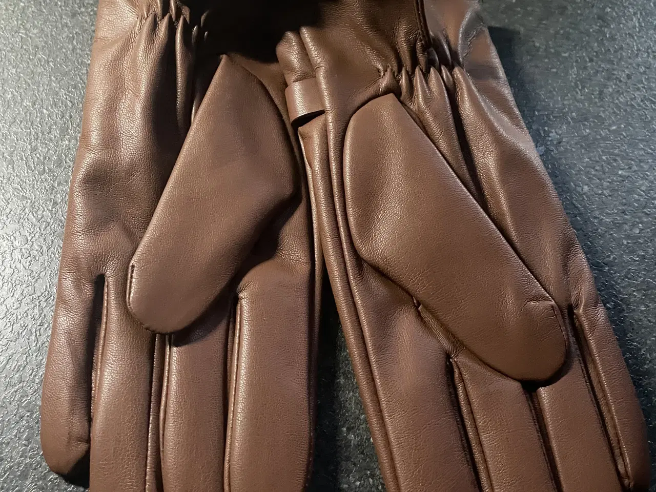 Billede 2 - Guess Finger handsker str l