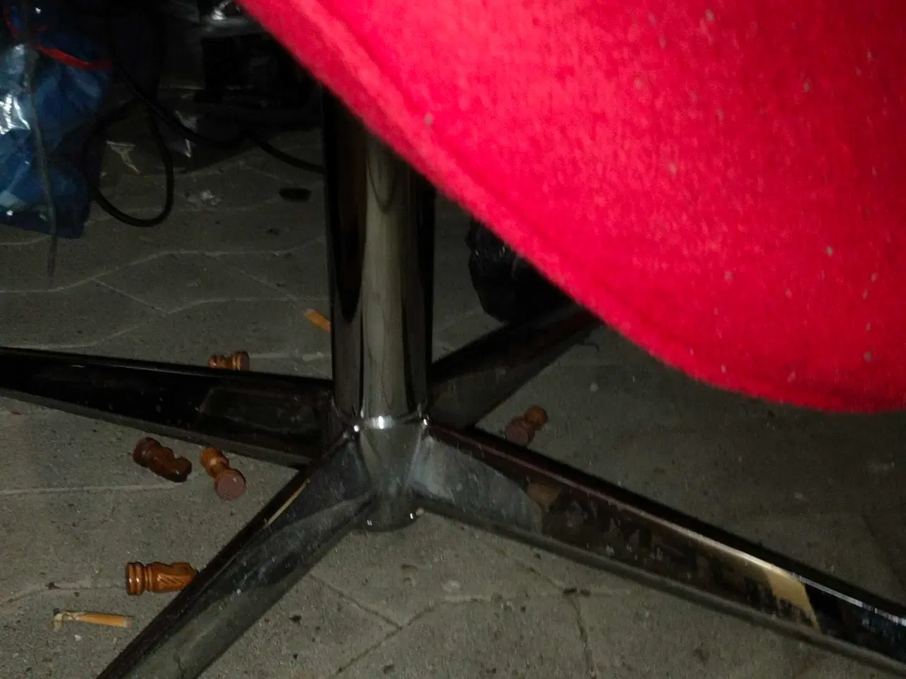 Billede 2 - Rød lænestol i stof