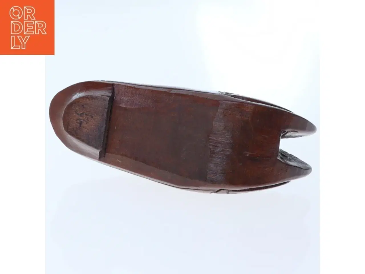 Billede 2 - Udsmykket træskulptur af skildpadde (str. 11 x 4 x 5 cm)