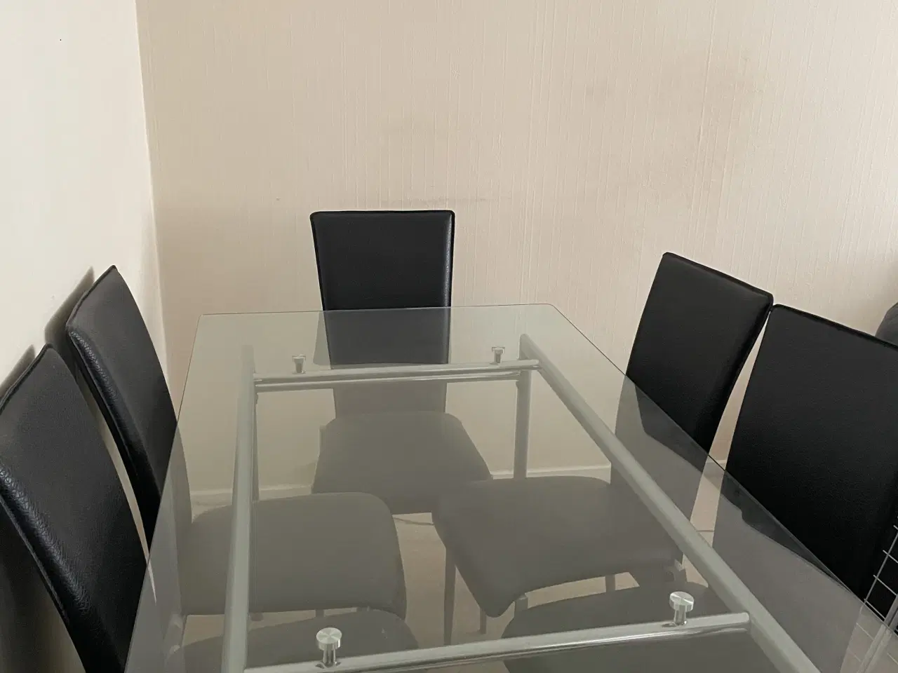 Billede 1 - Spise bord med 6 stole