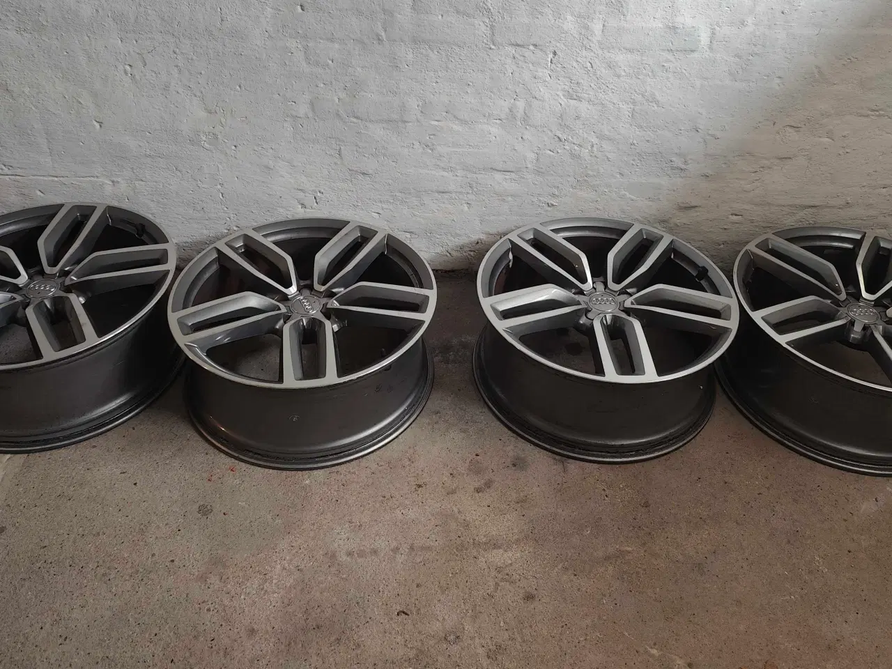 Billede 1 - Alufælge  til Audi