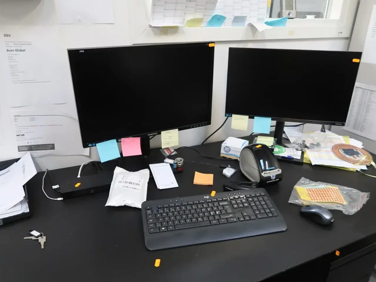 Billede 1 - 2 stk. computerskærme SAMSUNG S24C650, tastatur, mus, dockingstation