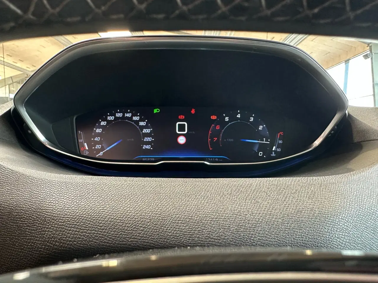 Billede 14 - Peugeot 5008 1,2 e-THP 130 Strike 7prs