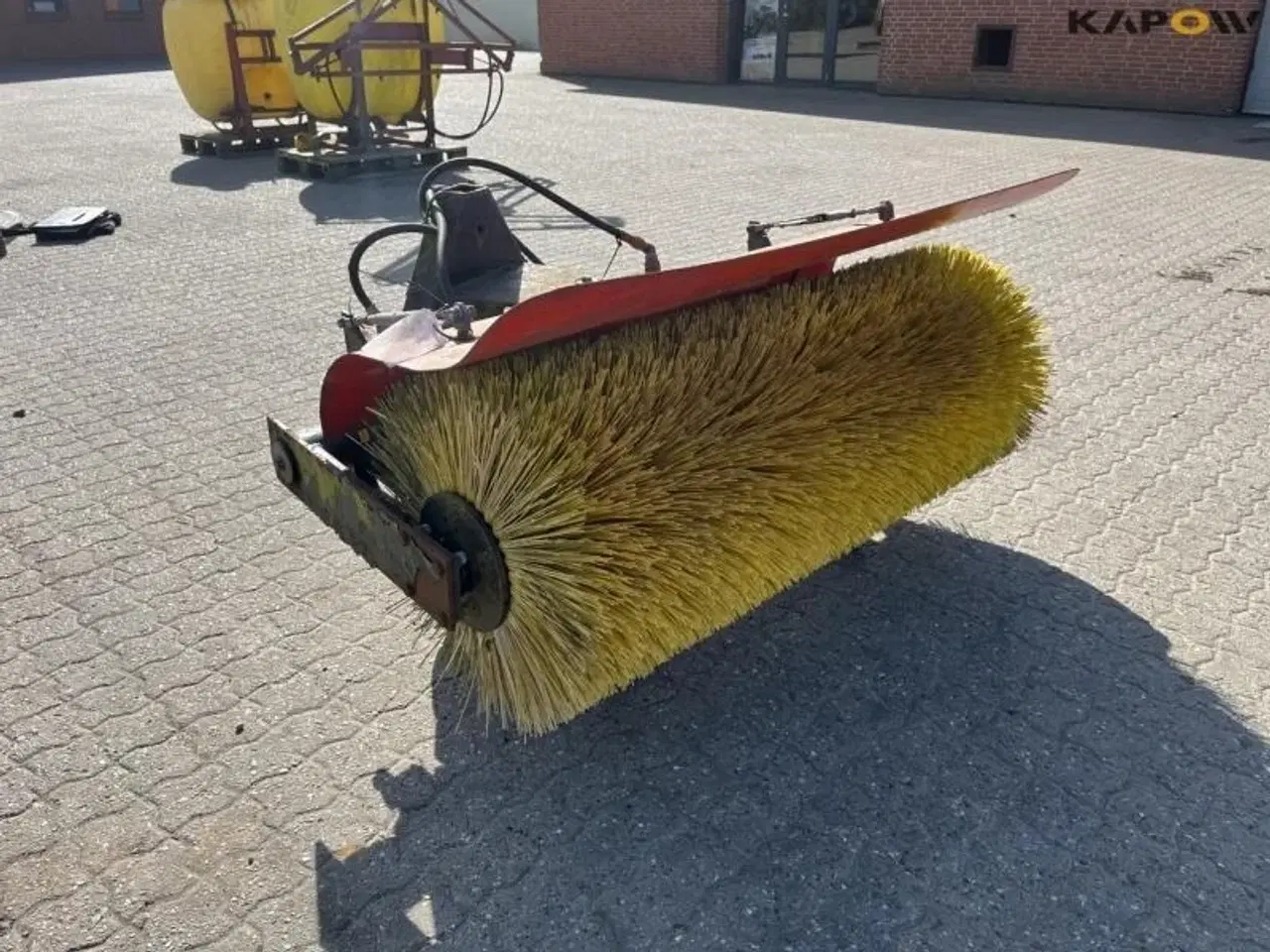 Billede 3 - - - - Fejekost