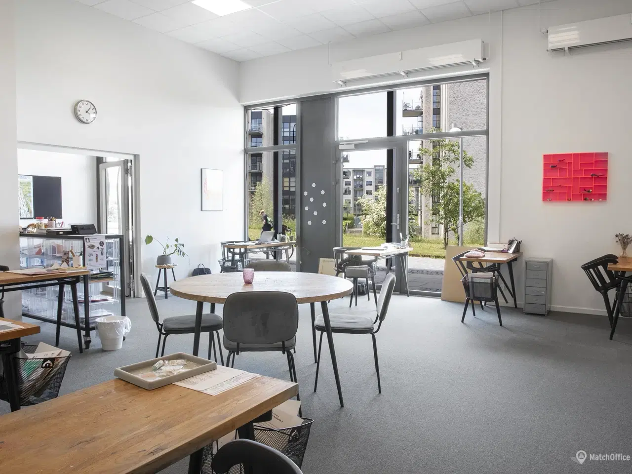 Billede 3 - Lyse lokaler til butik, klinik eller undervisning