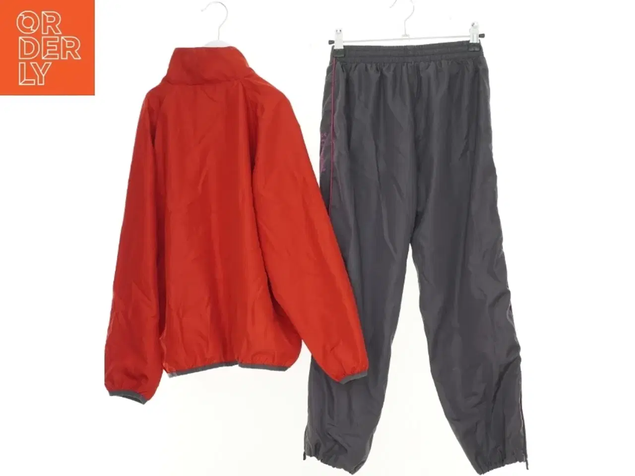 Billede 2 - Træningssæt (2 dele.) fra Hummel (str. 140 cm)
