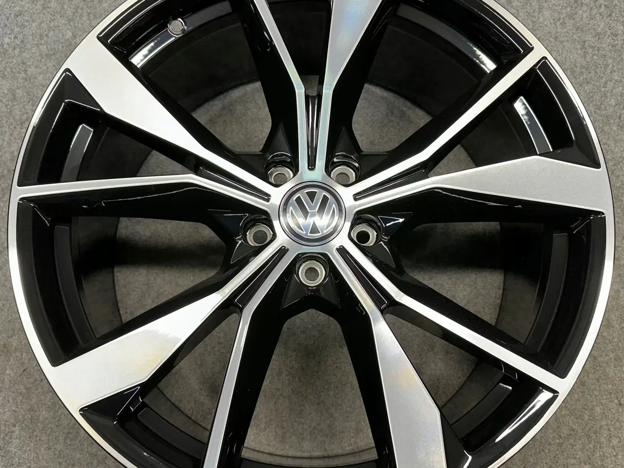 Billede 2 - ALUFÆLGE VW TIGUAN 5N 5NA R-LINE MISANO 20"