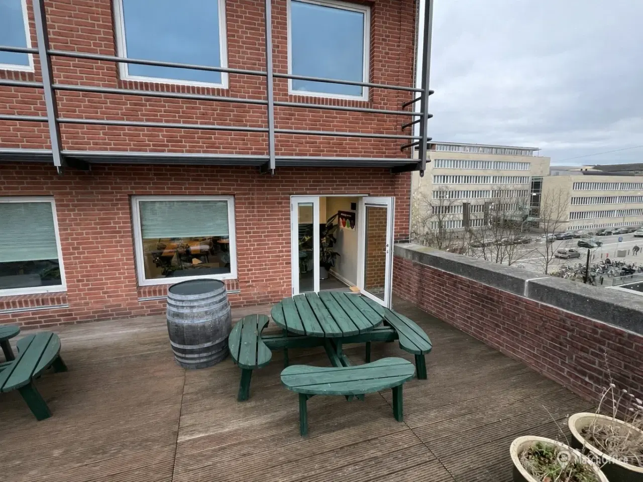 Billede 5 - Stort hjørnekontor med udsigt til Forum og egen adgang til tagterrasse