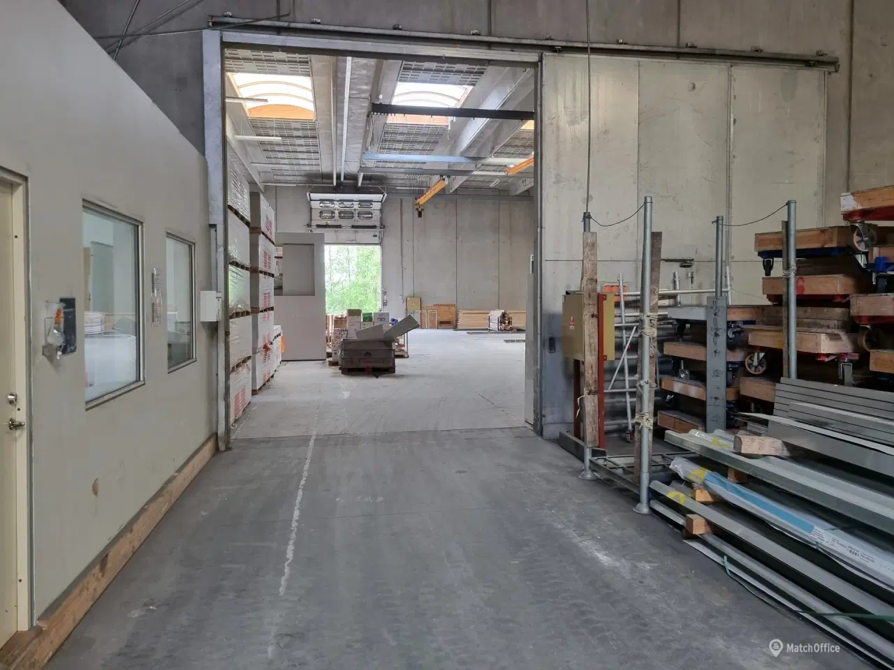 Billede 6 - Højloftet lager med kontor